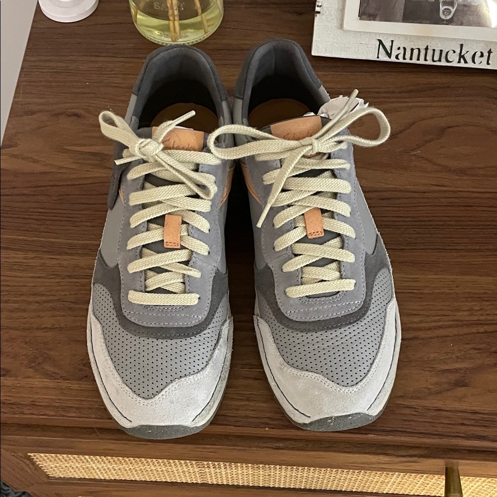 Clarks Gray and Cream Men's Sneakers